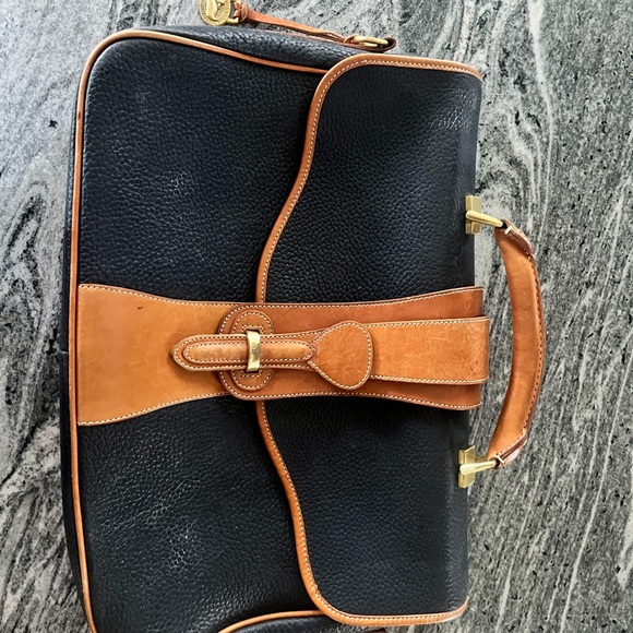 Dooney & Bourke Handbags - Vintage Dooney & Bourke All Weather Pebbled Leather Briefcase Messenger Bag